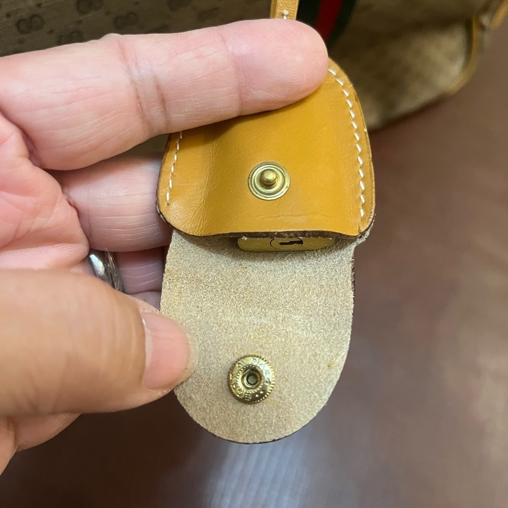 Gucci Monogram Travel Bag with Green and Red Straps - Picture 8 of 16